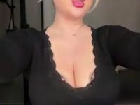 Ik ben hier om te geven wat je nodig hebt - met een lichaam dat smeekt om aangeraakt worden en een verbeelding die geen grenzen kent. Kom spelen en ontdek hoe ver we kunnen gaan...