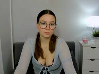 Hey there my name is Katy ;)Sexy smile, tesing eyes....and a body made to move. I ride horses like I own the world, and I dance like no one