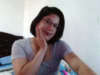 chico; soy una chica madura pero con ganas de experimentar un poco mas de la vida,