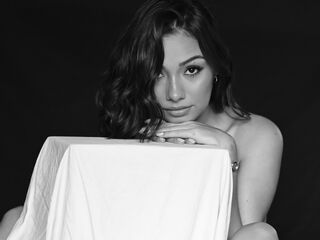 camslut spreading pussy AmyZuri