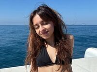 fingering cam girl AinsleyAle