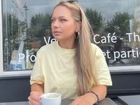 fingering camslut AnyaLior