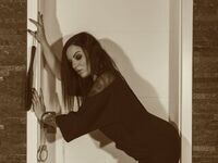 striptease cam IzzaBellaNova