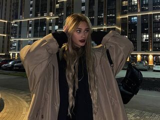 cam girl masturbating LizaKitchin