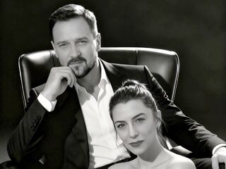 live video chat couple AdelleandCrish