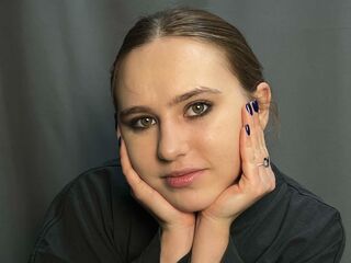 cam chat AlanaHowlett