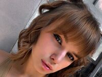 camslut showing tits AlmaBrigs