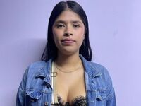 cam AmeliaLaurent