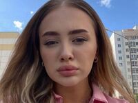 naughty cam girl fingering pussy AnnettaToran