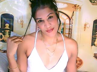 erotic webcam picture AzzyGreene