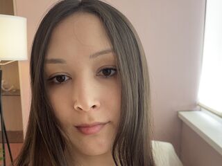 hot cam girl masturbating with vibrator BellaRomanov