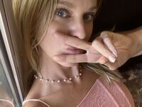 naked cam girl masturbating Bellainlingerie