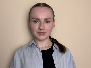 cam chat BettyannGrenon