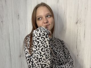 girl showing tits CandaceLir