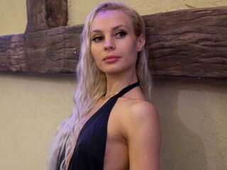 free webcam chat room CathiGetsinger