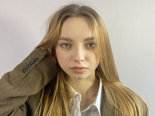 nude cam picture ChariseKuhnke