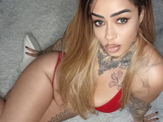 camgirl playing with sextoy Desmaria