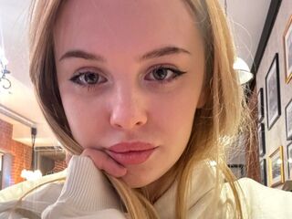 cam chat DevonaBradner