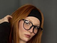 camgirl masturbating with sex toy EmeraldClyatt