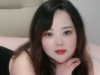 camgirl masturbating with dildo EnyaLin