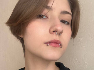 hot cam girl masturbating with vibrator EssieAcheampong