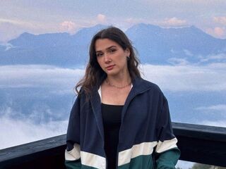 free live chatroom HallieHaines