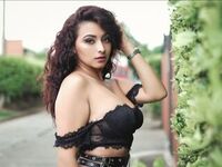 naughty camgirl masturbating with dildo JadeMather