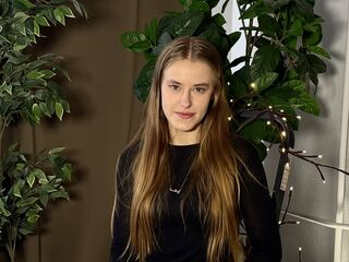 teasercam JeanetteKama