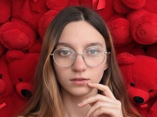 girl chatroom JoeannWene