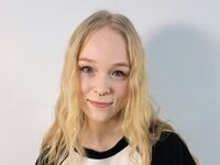 hot naked cam girl KamiMellema