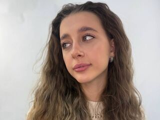 live striptease KamiZinni