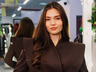 cam girl playing with sextoy KatieHarrise