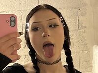 naked camgirl fingering pussy KattyIvy