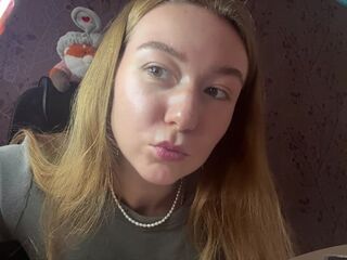 nude camgirl picture KayeEliasen