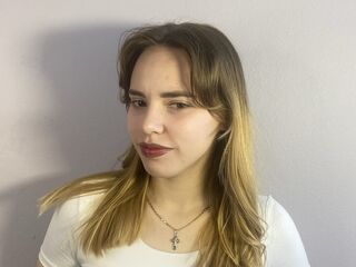 cam girl masturbating KeiraBau