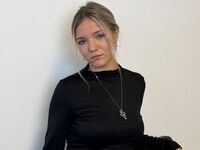 cam girl showing tits KeiraTullier