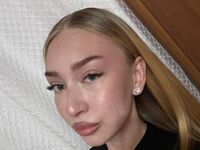camgirl shaving pussy KellyHilles