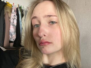 masturbating camgirl KennaFreidkin
