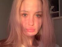 camwhore shaved pussy KyungMikes