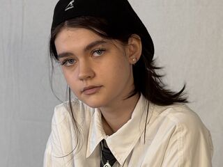 live free chat LeannMolineaux