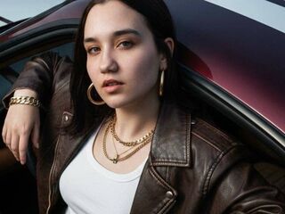 nude webcamgirl pic LeraMednis