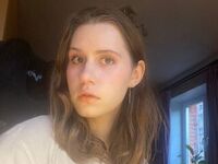 naked camgirl masturbating with dildo LibbyCasumpang