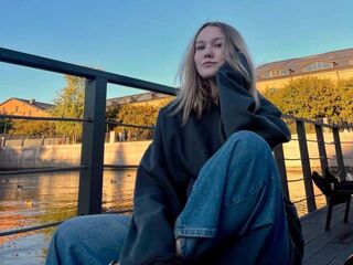 hot striptease webcam LillyStill
