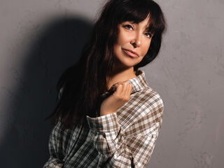 camwhore spreading pussy LindaPowells