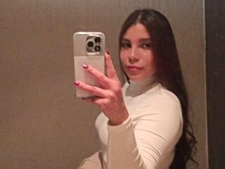 camgirl masturbating with sex toy LizzieWells