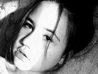 camwhore shaved pussy LoriFlox