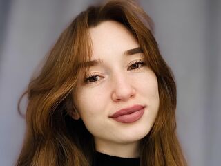 girl cam LouieAldaco