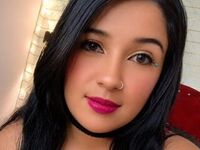naked webcamgirl video LuxyMia