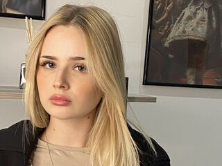 camgirl webcam pic MarnieRhyner