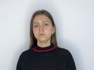 cam girl playing with vibrator MiriamWhitener